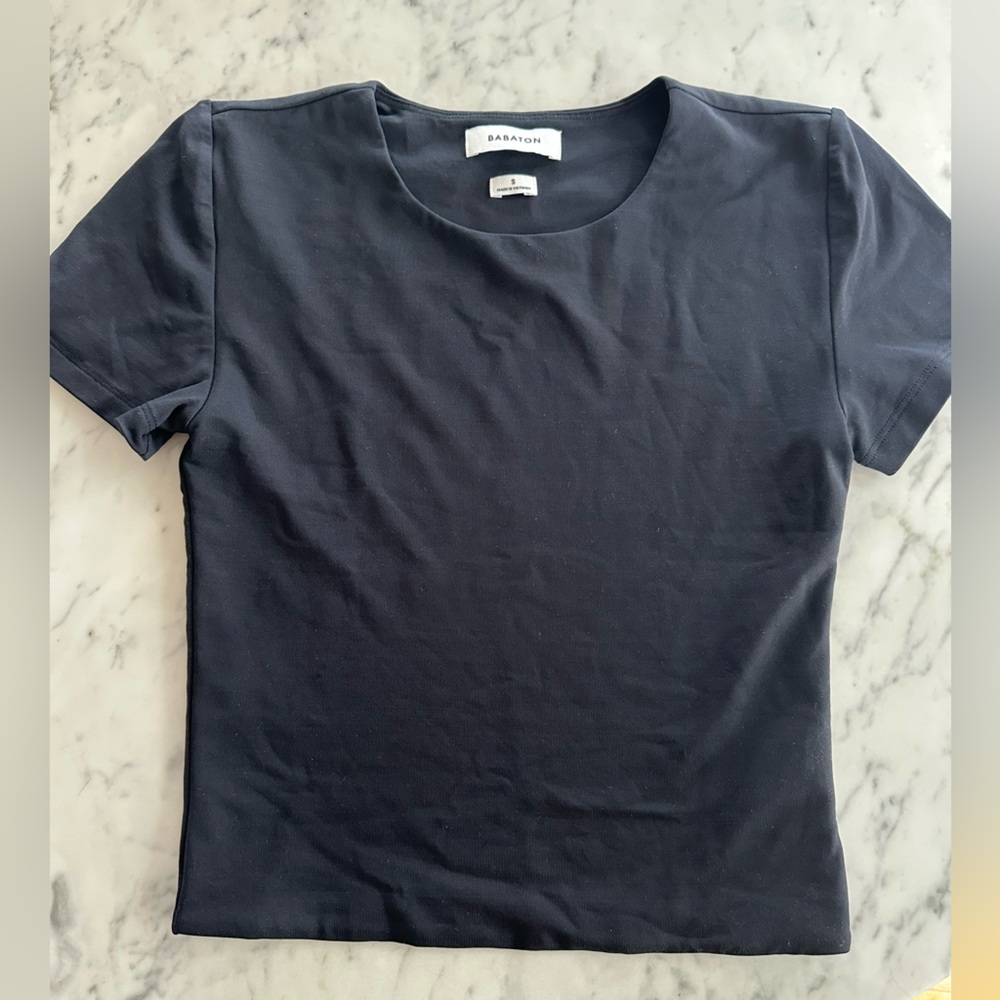 Aritzia Babaton Contour Crew Neck T-Shirt, black size small